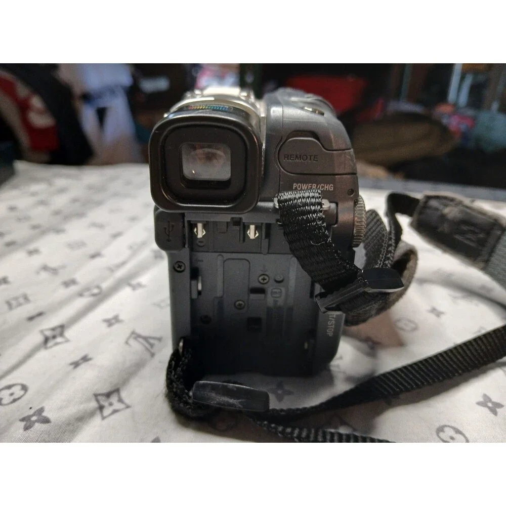 Sony Handycam DCR-DVD201 Camcorder